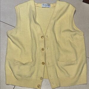 Burberrys of London - vintage lambs wool and angora blend vest - size Medium